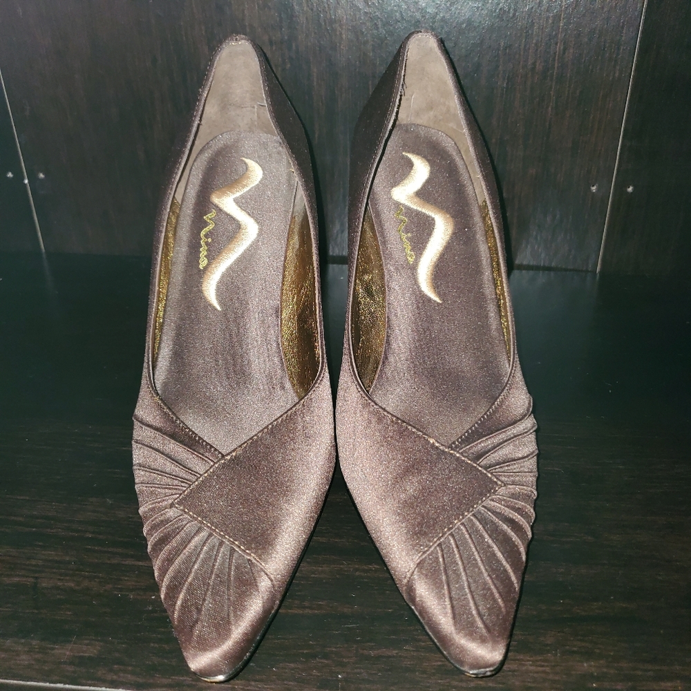 Nina..Brown Leather sole Heels 6.5M